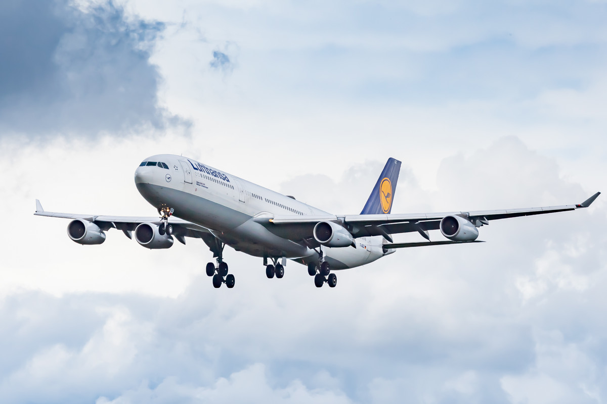 Lufthansa Airbus A340 (Registration "D-AIGZ") at Frankfurt Airport / FRA