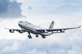 Lufthansa Airbus A340 (Frankfurt Airport / FRA)