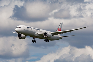 Japan Airlines Boeing 787 Dreamliner (Frankfurt Airport / FRA)