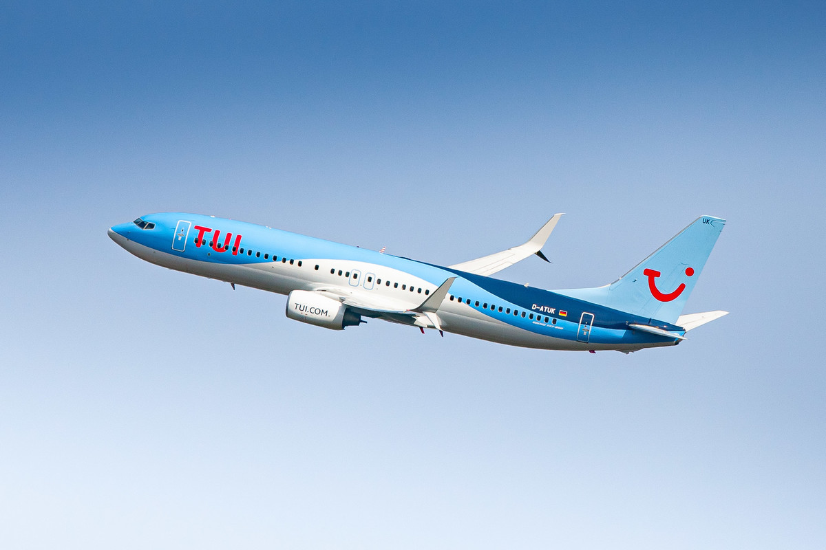 Tuifly Boeing 737 (Registration "D-ATUK") at Frankfurt Airport / FRA