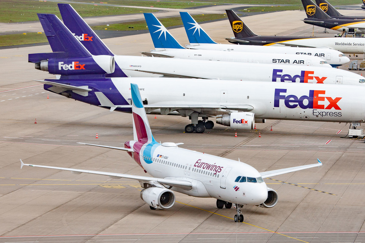 Eurowings Airbus A319 (Registration "D-AGWV") at Köln Bonn Airport / CGN