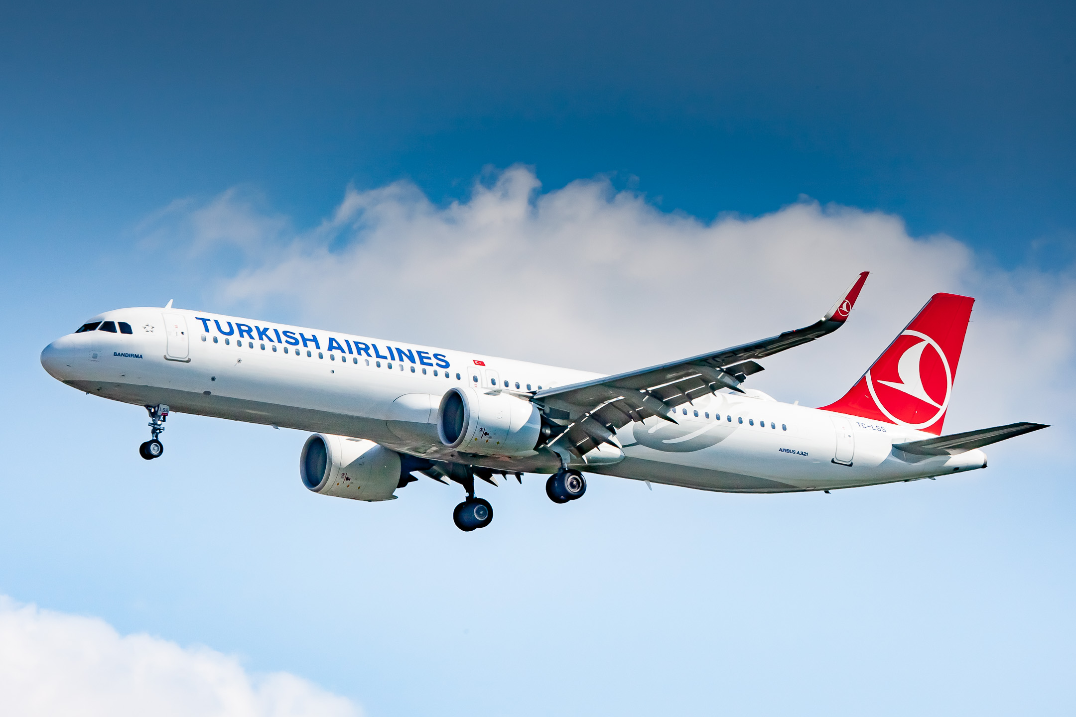 Turkish Airlines Airbus A321neo (Registration "TC-LSS") at Düsseldorf Airport / DUS