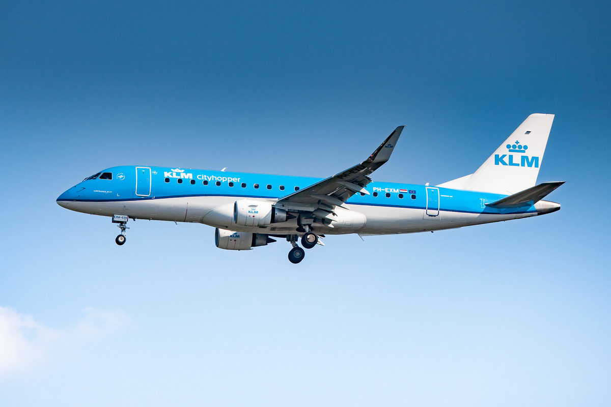 KLM Embraer ERJ-175 (Registration "PH-EXM") at Düsseldorf Airport / DUS