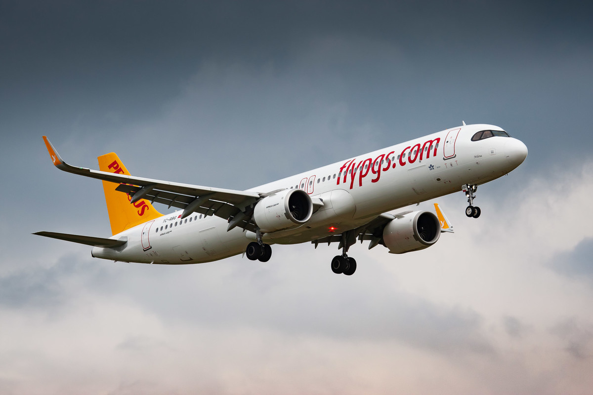 Pegasus Airlines Airbus A321neo (Registration "TC-RBG") at Düsseldorf Airport / DUS