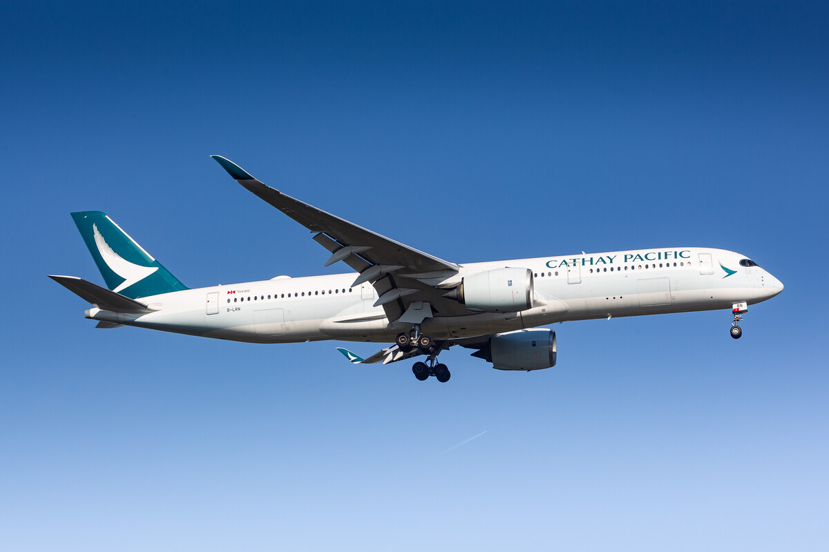 Cathay Pacific Airbus A350-900 "B-LRN" on short final for runway 07R at Frankfurt Airport, October 2021