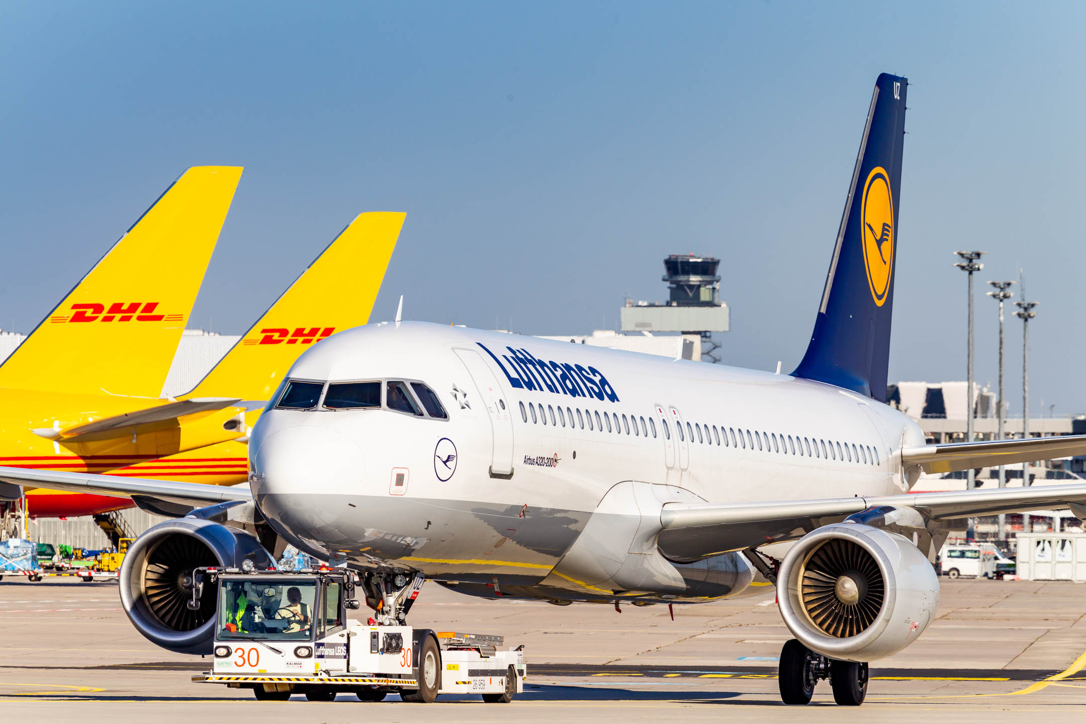 Lufthansa Airbus A320 (Registration "D-AIUZ") at Frankfurt Airport / FRA