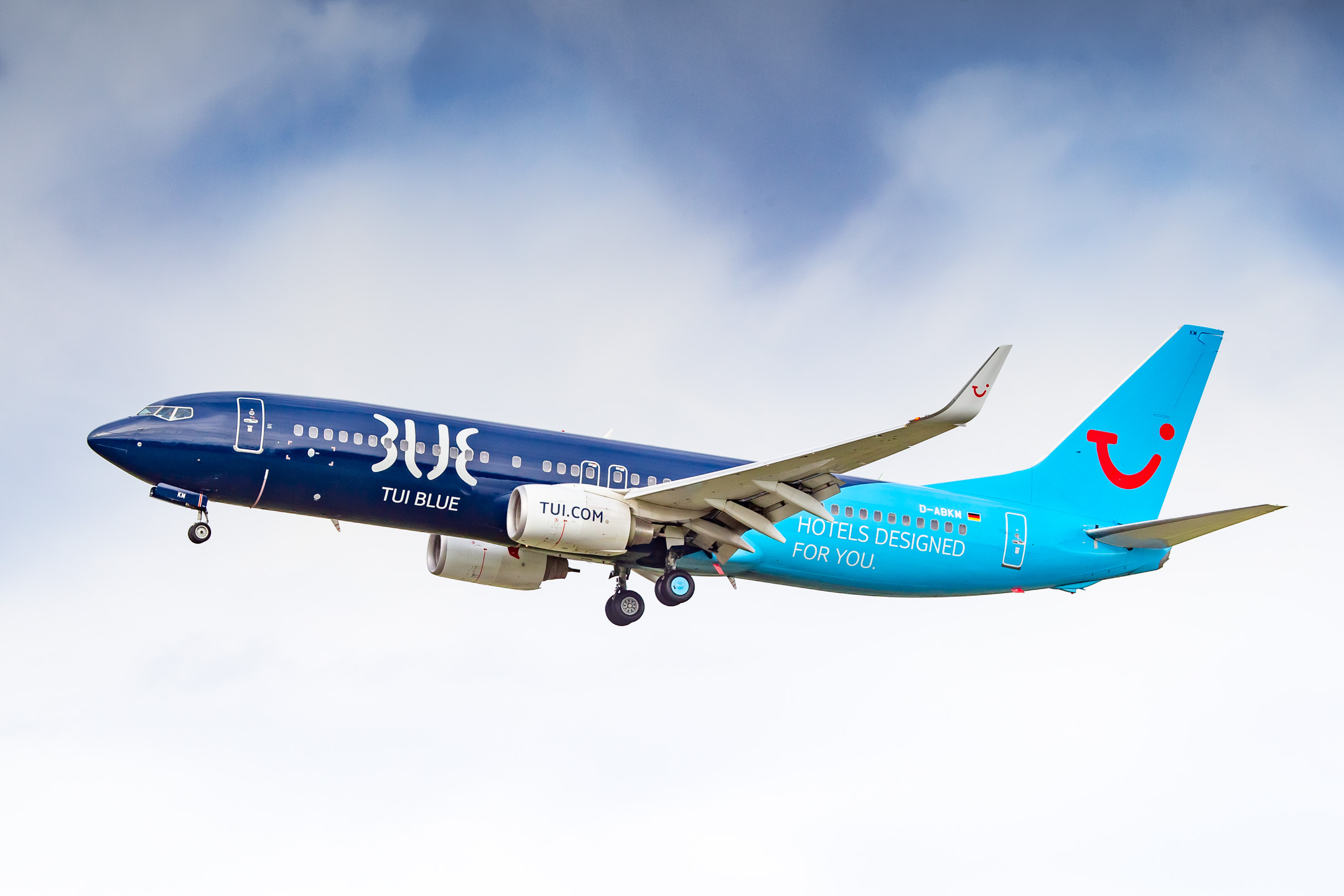 Tuifly Boeing 737 (Registration "D-ABKM") at Düsseldorf Airport / DUS