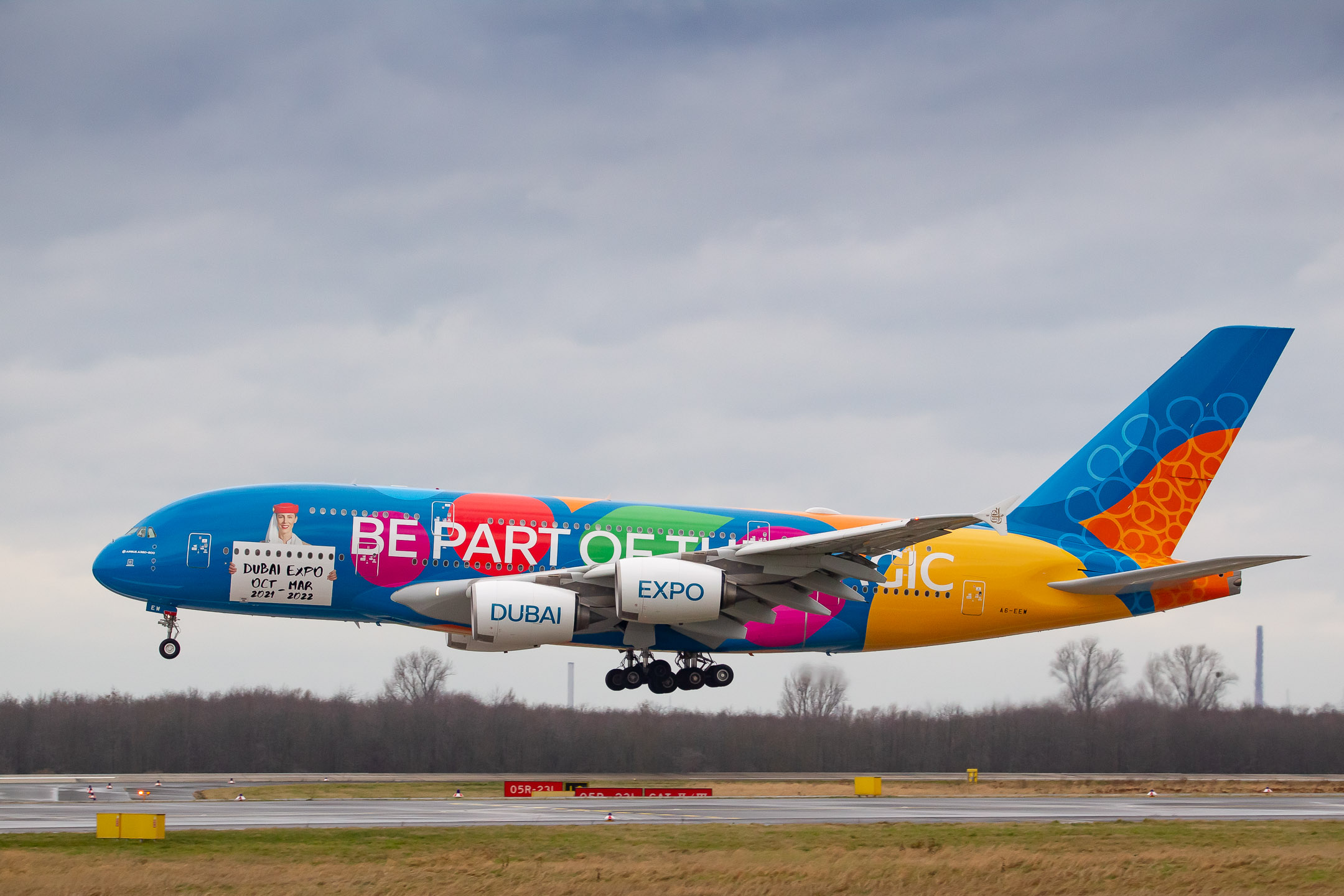 Emirates Airbus A380-861 "A6-EEW" right before touchdown on runway 23L at Düsseldorf Airport, January 2022