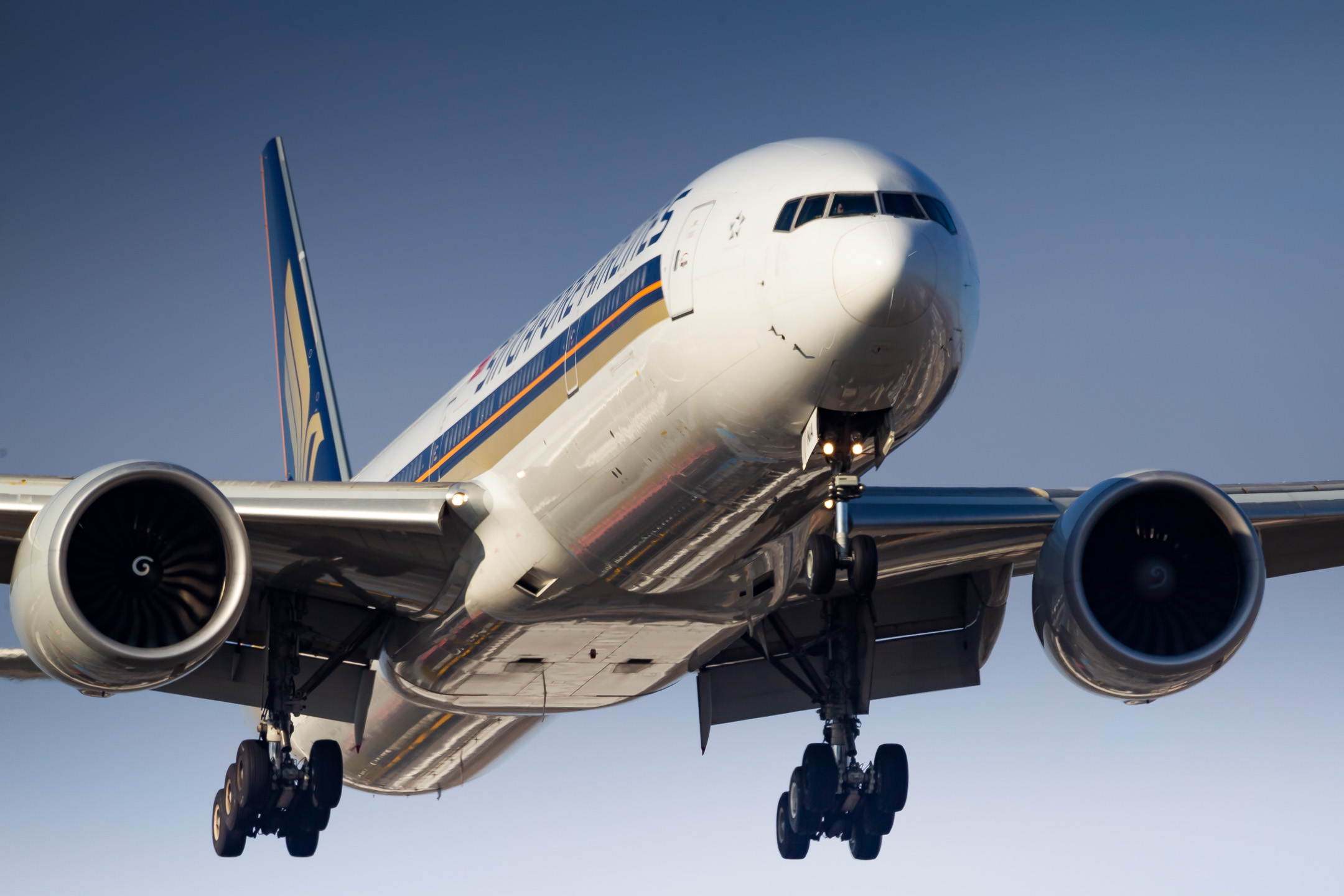 Singapore Airlines Boeing 777 (Registration "9V-SNA") at Frankfurt Airport / FRA