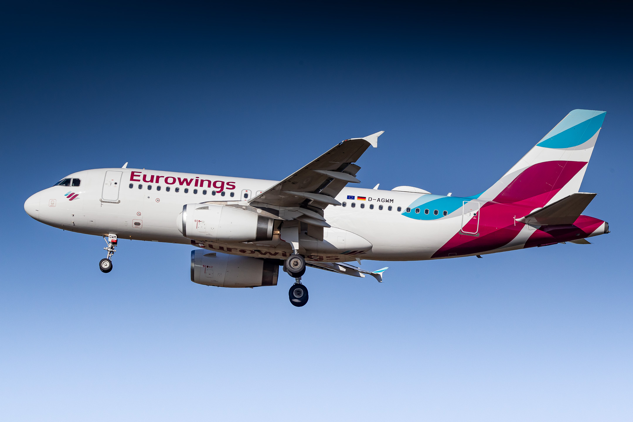 Eurowings Airbus A319-100 "D-AGWM" on short final for runway 32R at Köln Bonn Airport, April 2022.