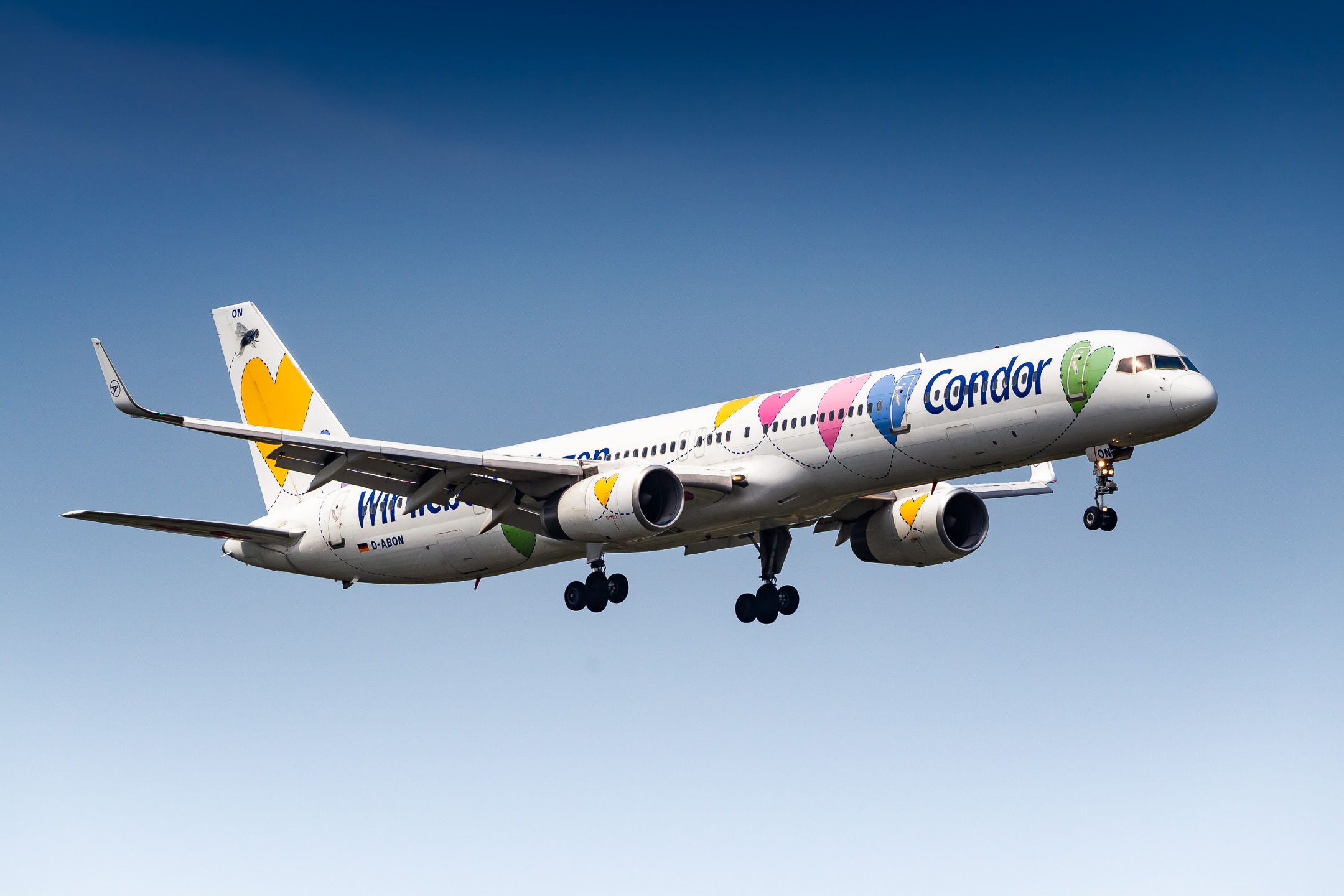 Condor Boeing 757-300 "D-ABON", nickname "Willi", on short final for runway 05R at Düsseldorf Airport on a bright and sunny summer morning, June 2022.