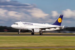 Lufthansa Airbus A319 (Amsterdam Schiphol Airport / AMS)