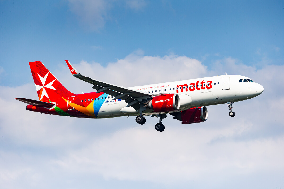 Air Malta Airbus A320-251N "9H-NEO" right before touchdown on runway 23R at Düsseldorf Airport, May 2023