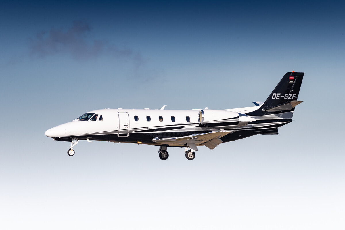 Private Cessna 560XLS+ Citation Excel approaching Düsseldorf Airport on a sunny winter afternoon, January 2024.